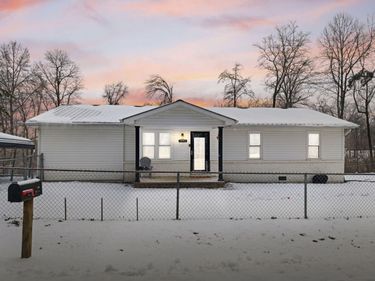 1092 Pilgrims Rest Road, McKee, KY 40447