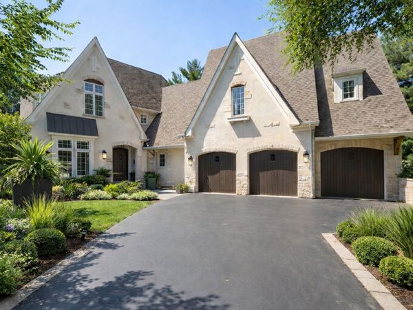 5220 Benton Avenue, Downers Grove, IL 60515