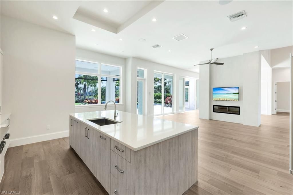 16716 Enclave Cir, Naples, FL 34110 Photo