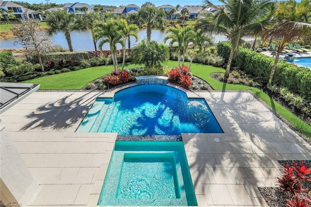 16716 Enclave Cir, Naples, FL 34110 Photo