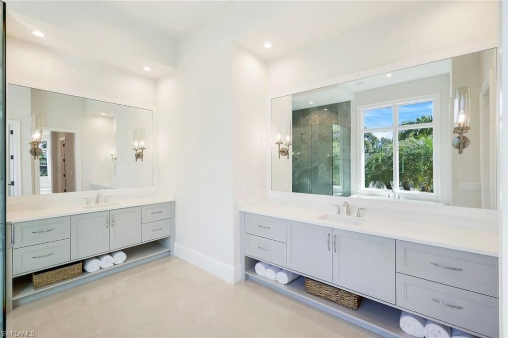 16716 Enclave Cir, Naples, FL 34110 Photo