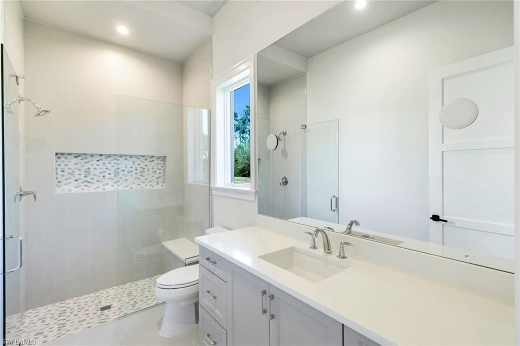 16716 Enclave Cir, Naples, FL 34110 Photo
