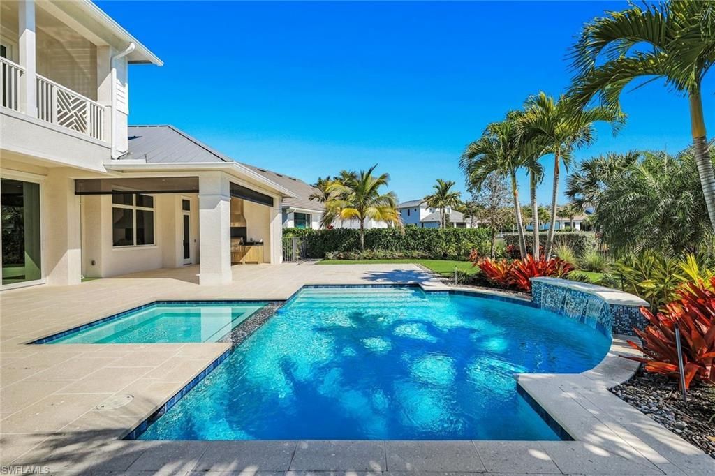 16716 Enclave Cir, Naples, FL 34110 Photo