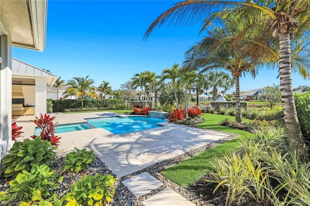 16716 Enclave Cir, Naples, FL 34110 Photo