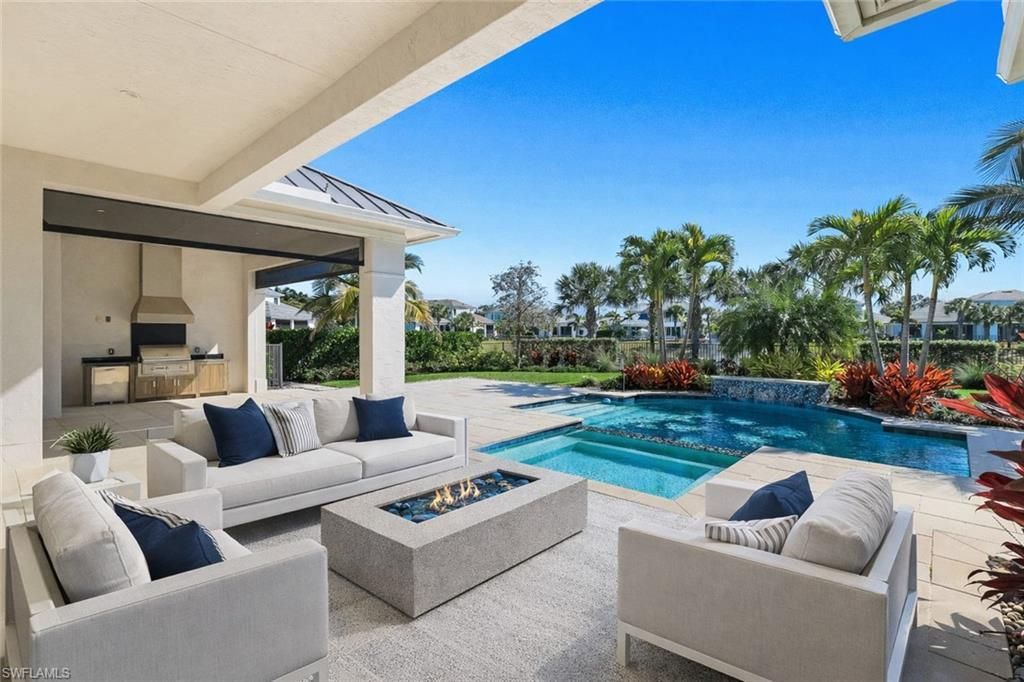 16716 Enclave Cir, Naples, FL 34110 Photo