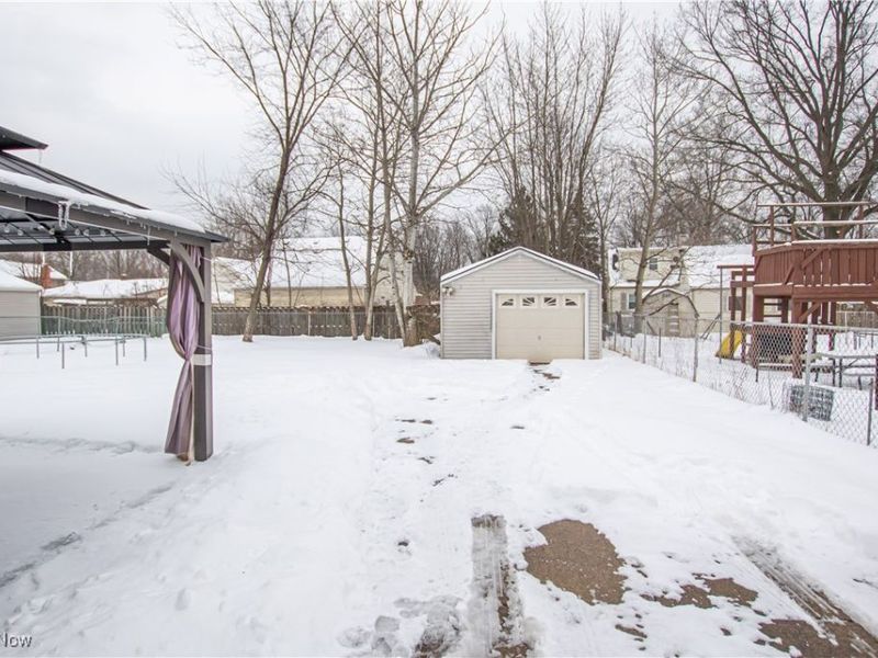 6815 Middlebrook Boulevard, Middleburg Heights, OH 44130 Photo 25