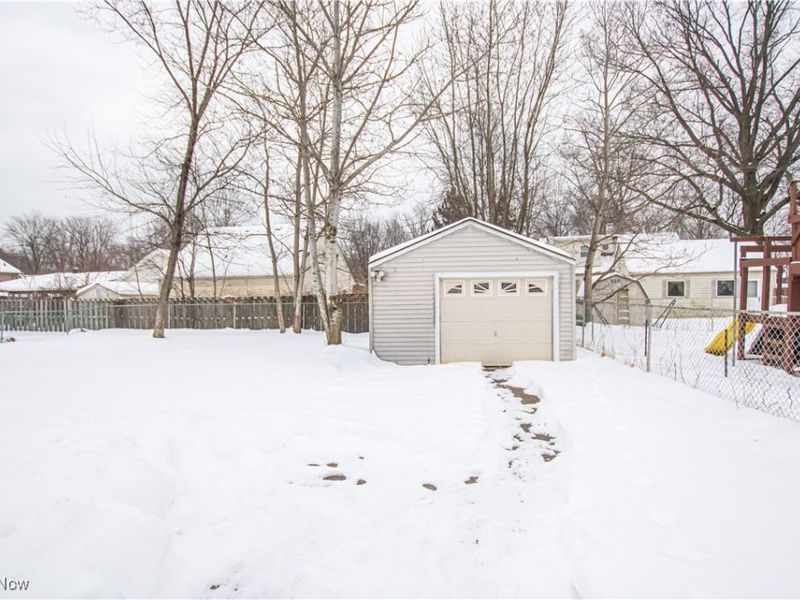 6815 Middlebrook Boulevard, Middleburg Heights, OH 44130 Photo 26