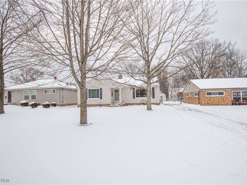 6815 Middlebrook Boulevard, Middleburg Heights, OH 44130 Photo 28