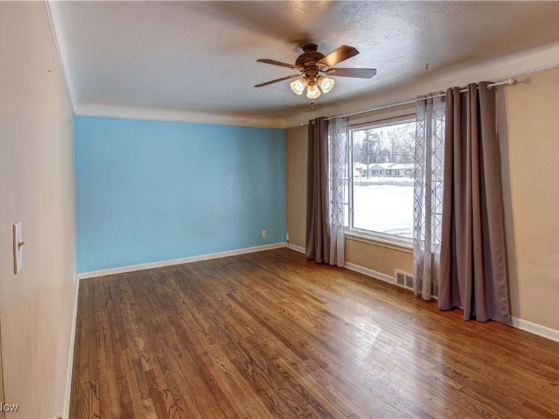 6815 Middlebrook Boulevard, Middleburg Heights, OH 44130 Photo 8