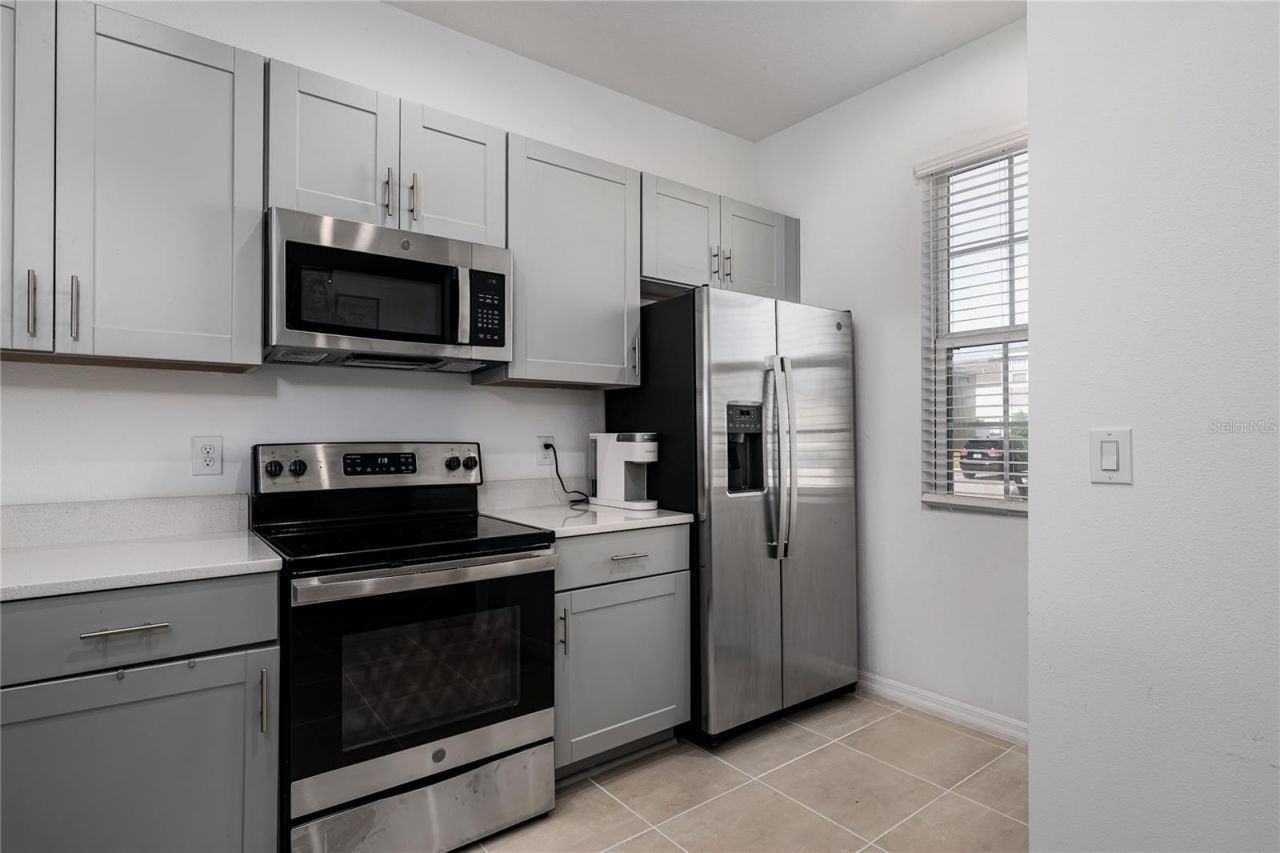 6217 Fairmont Lane, Palmetto, FL 34221 Photo