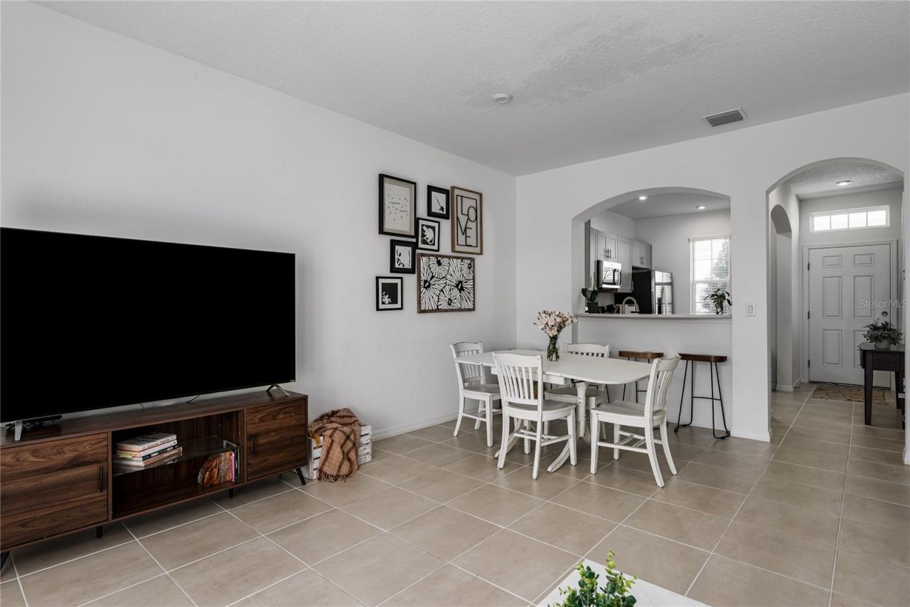 6217 Fairmont Lane, Palmetto, FL 34221 Photo