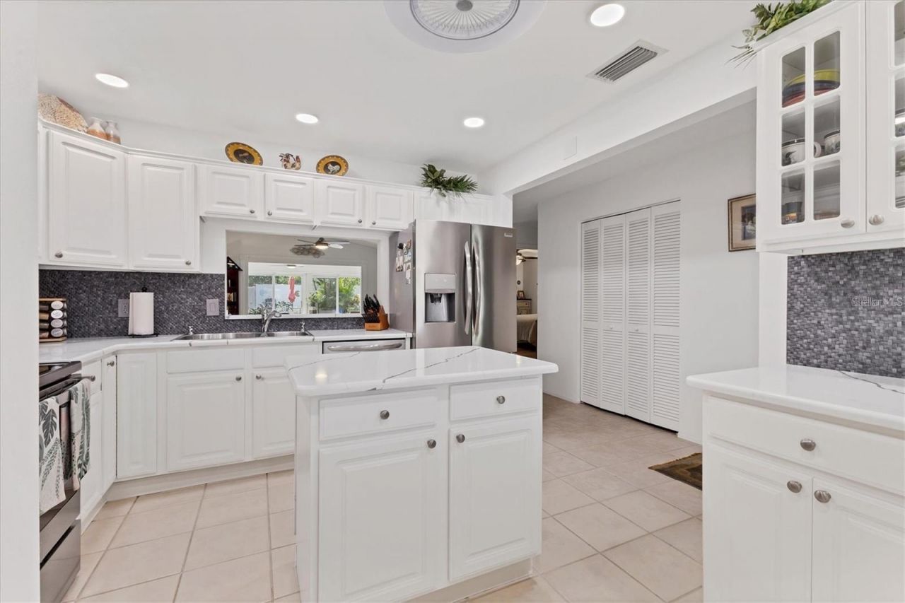 6304 Pelican Drive, Bradenton, FL 34210 Photo