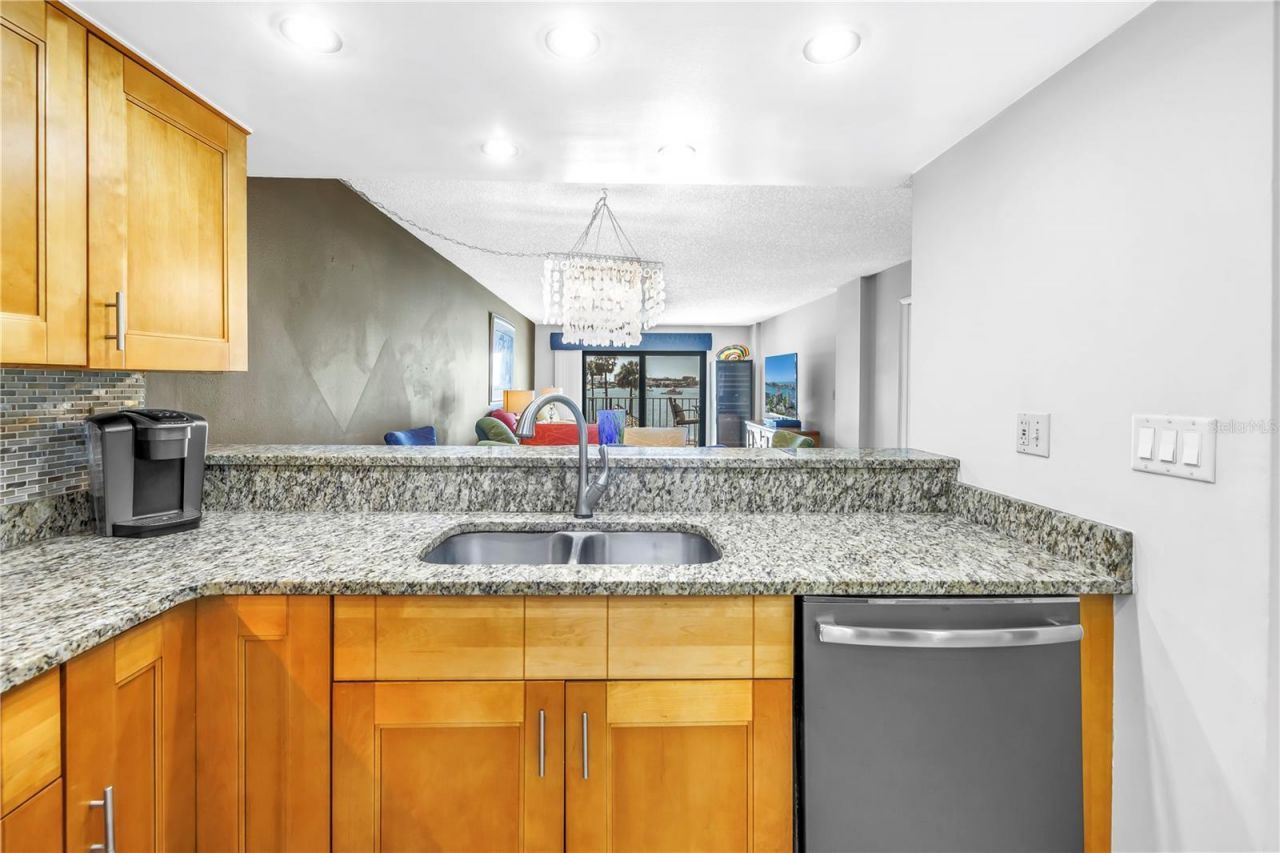 650 Island Way, Unit 204, Clearwater Beach, FL 33767 Photo