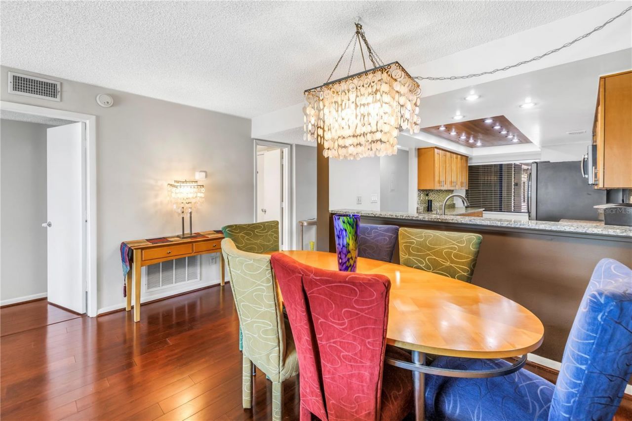 650 Island Way, Unit 204, Clearwater Beach, FL 33767 Photo