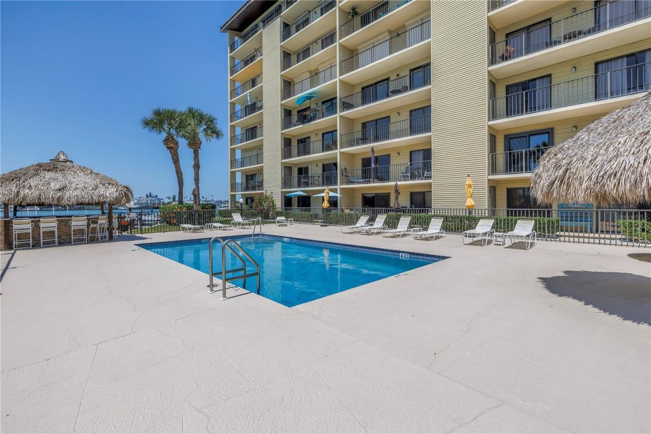 650 Island Way, Unit 204, Clearwater Beach, FL 33767 Photo