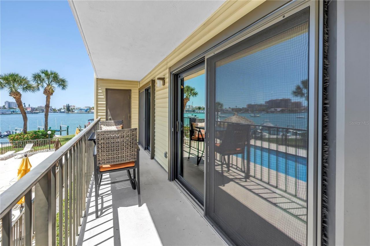 650 Island Way, Unit 204, Clearwater Beach, FL 33767 Photo