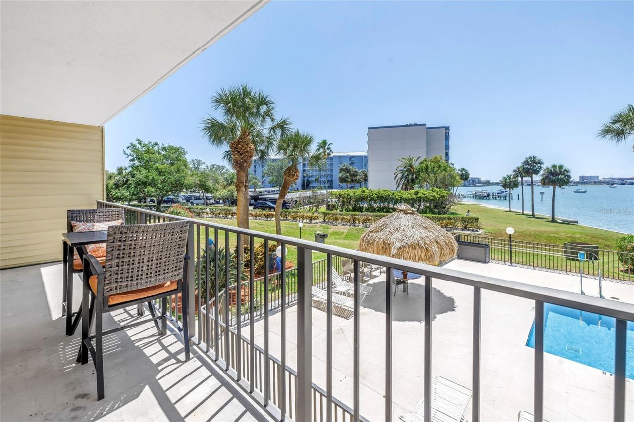650 Island Way, Unit 204, Clearwater Beach, FL 33767 Photo