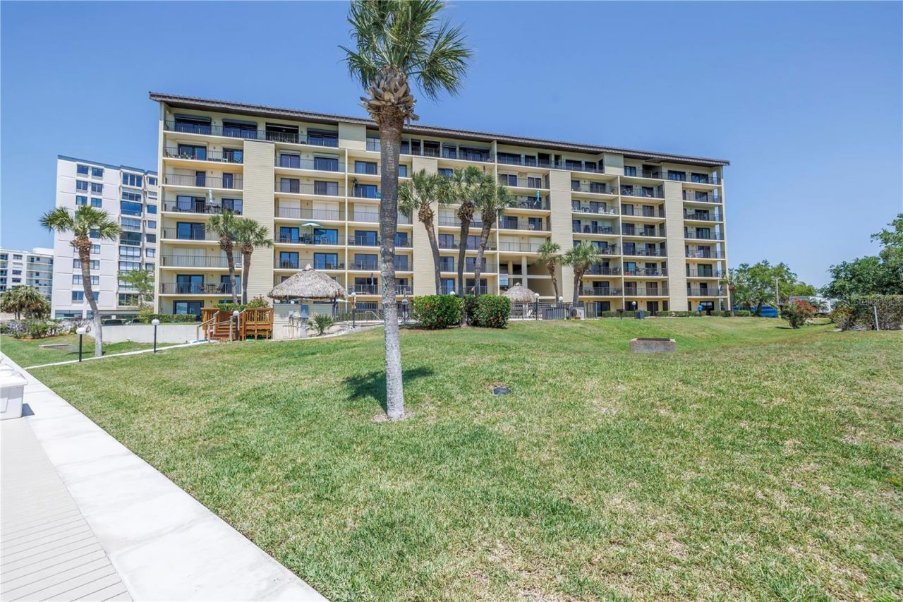 650 Island Way, Unit 204, Clearwater Beach, FL 33767 Photo