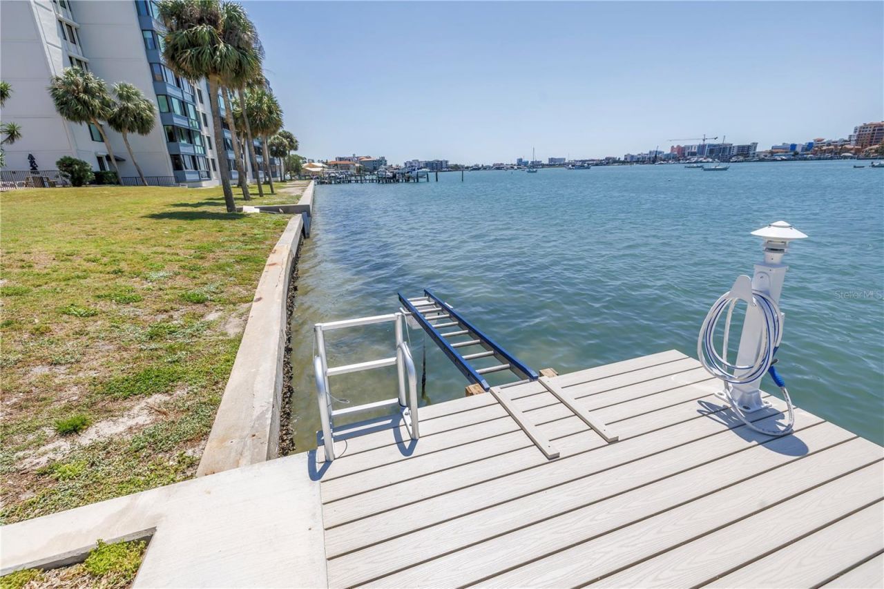 650 Island Way, Unit 204, Clearwater Beach, FL 33767 Photo