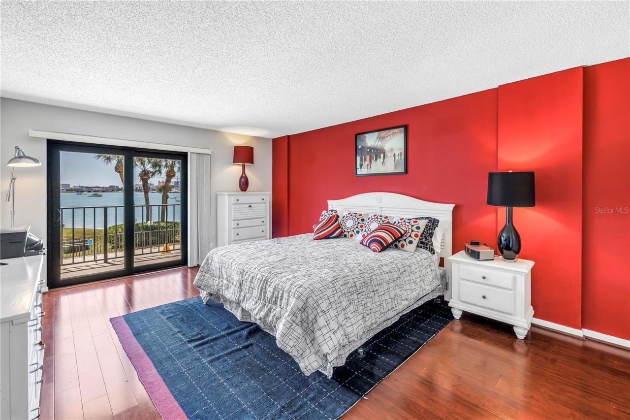 650 Island Way, Unit 204, Clearwater Beach, FL 33767 Photo
