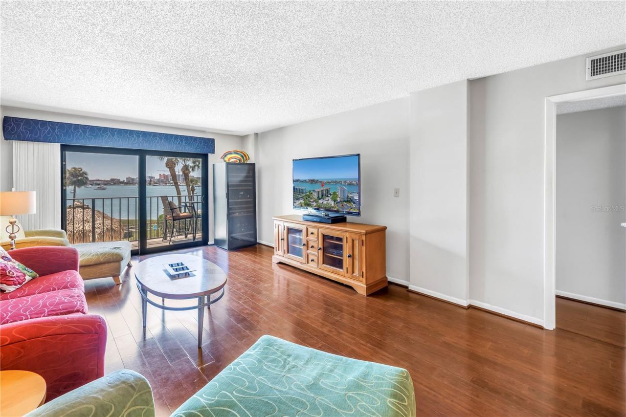 650 Island Way, Unit 204, Clearwater Beach, FL 33767 Photo