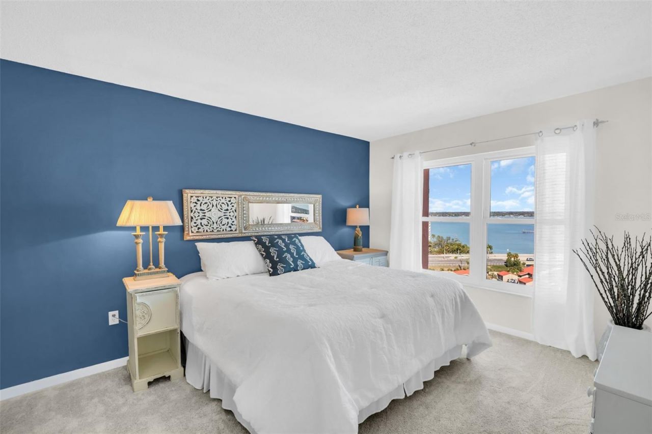 4900 Brittany Drive S, Unit 1405, Saint Petersburg, FL 33715 Photo