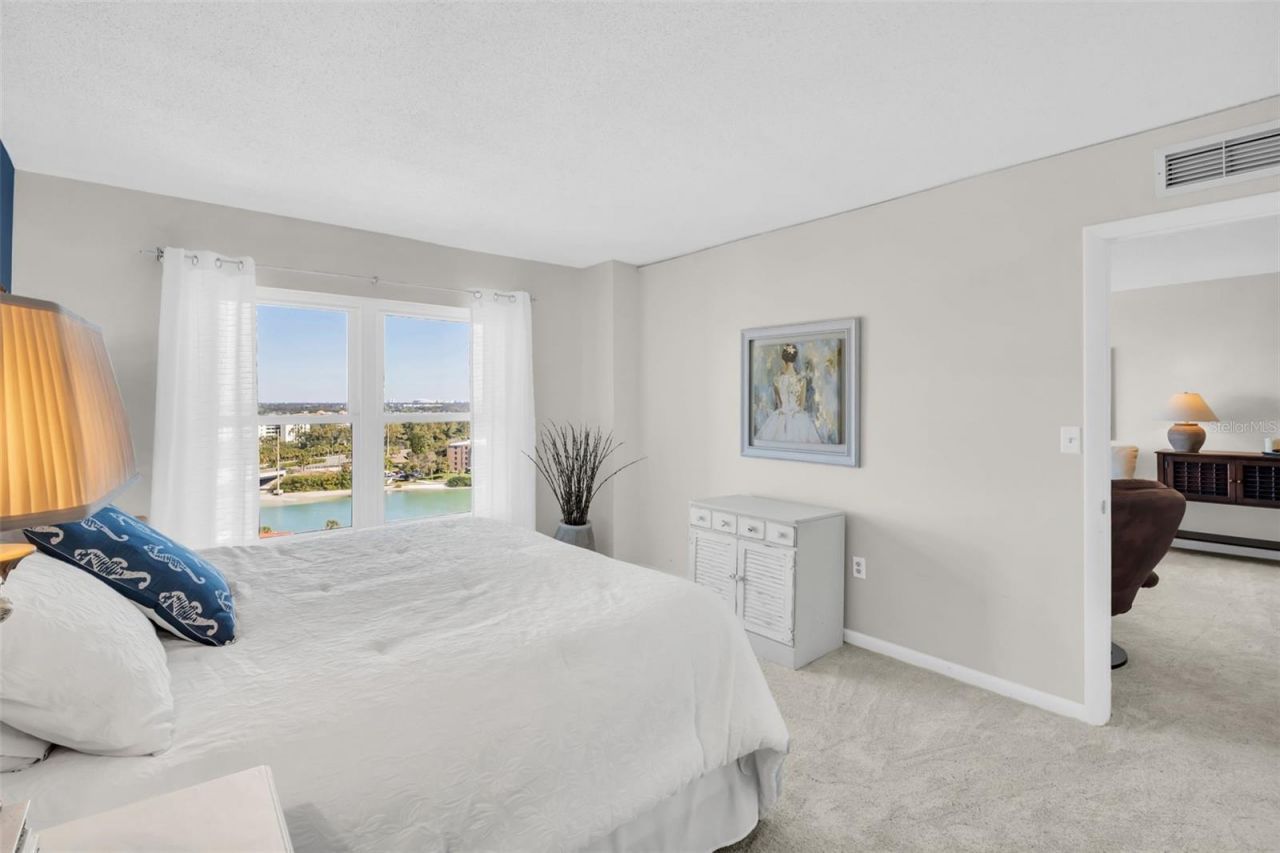 4900 Brittany Drive S, Unit 1405, Saint Petersburg, FL 33715 Photo