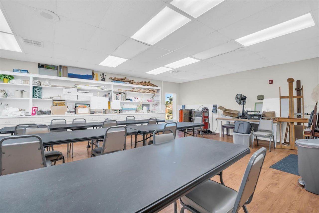 4900 Brittany Drive S, Unit 1405, Saint Petersburg, FL 33715 Photo