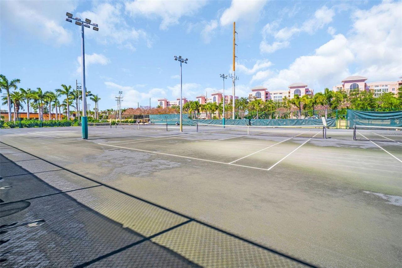 4900 Brittany Drive S, Unit 1405, Saint Petersburg, FL 33715 Photo