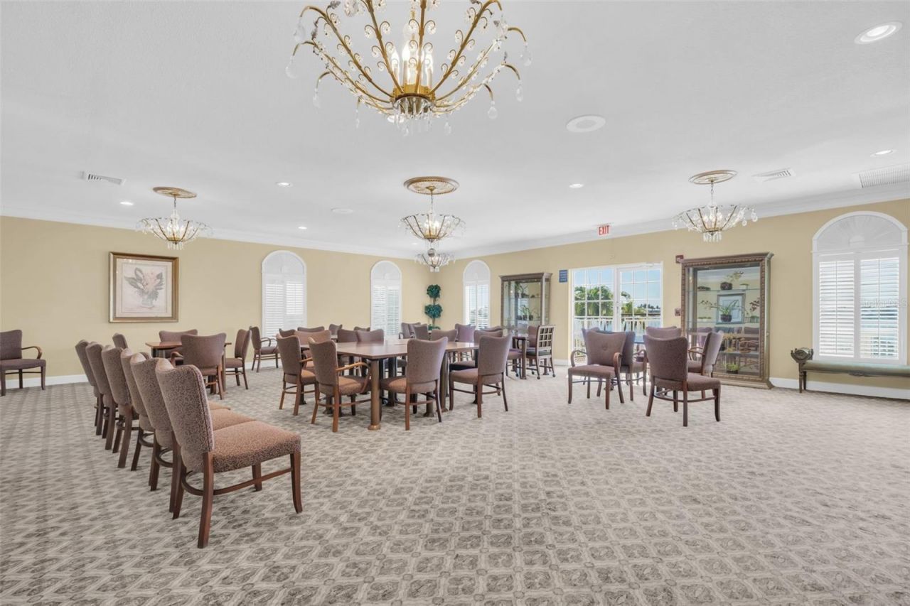 4900 Brittany Drive S, Unit 1405, Saint Petersburg, FL 33715 Photo