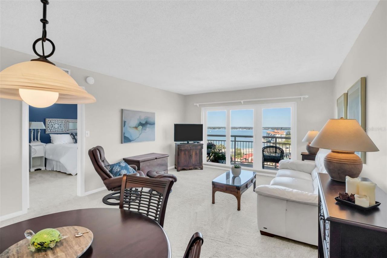 4900 Brittany Drive S, Unit 1405, Saint Petersburg, FL 33715 Photo