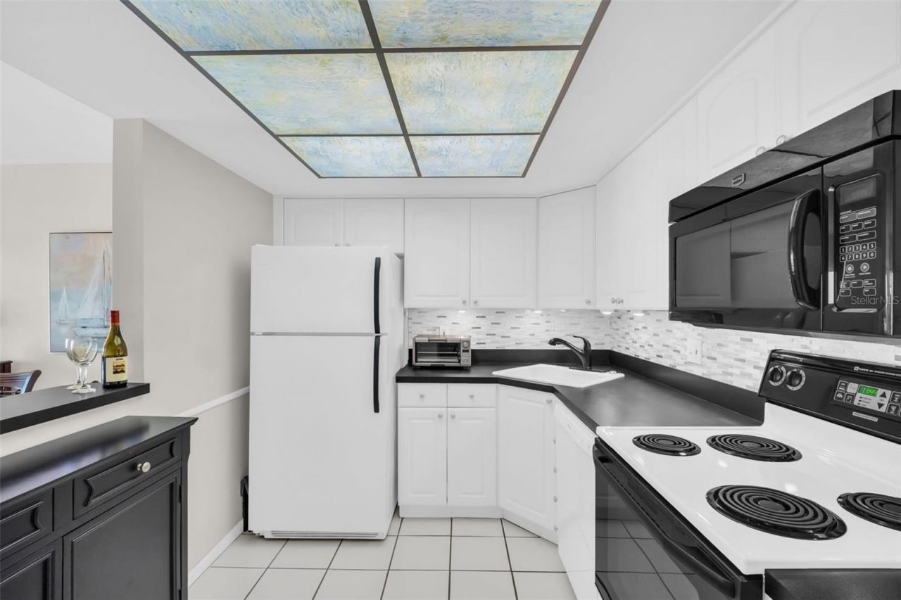 4900 Brittany Drive S, Unit 1405, Saint Petersburg, FL 33715 Photo