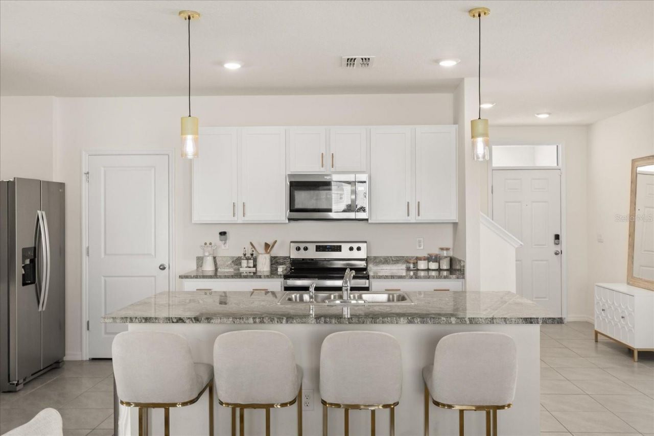 5640 Wandering Willow Drive, Wesley Chapel, FL 33545 Photo