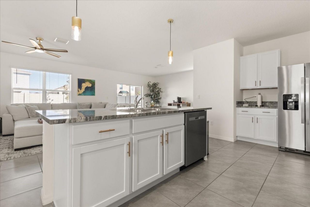 5640 Wandering Willow Drive, Wesley Chapel, FL 33545 Photo