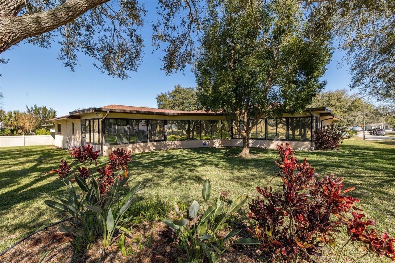 2721 Northridge Drive E, Clearwater, FL 33761 Photo