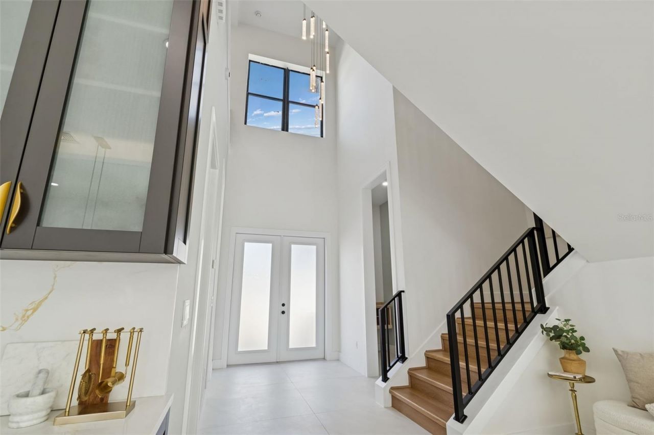 4714 W Leila Avenue, Tampa, FL 33616 Photo