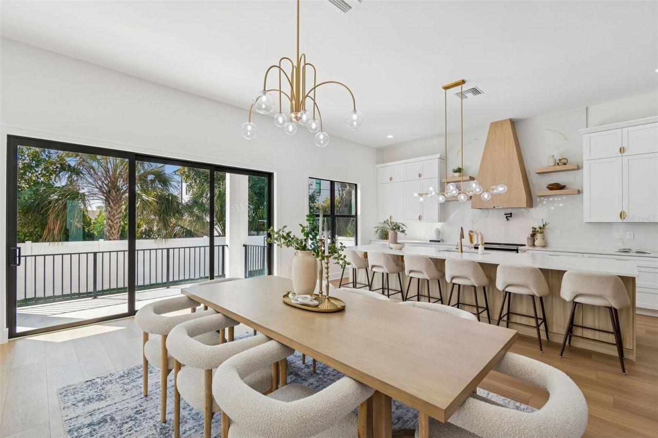 4714 W Leila Avenue, Tampa, FL 33616 Photo