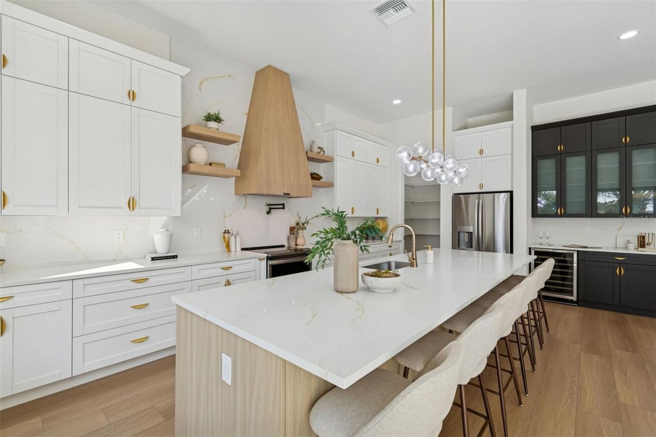 4714 W Leila Avenue, Tampa, FL 33616 Photo