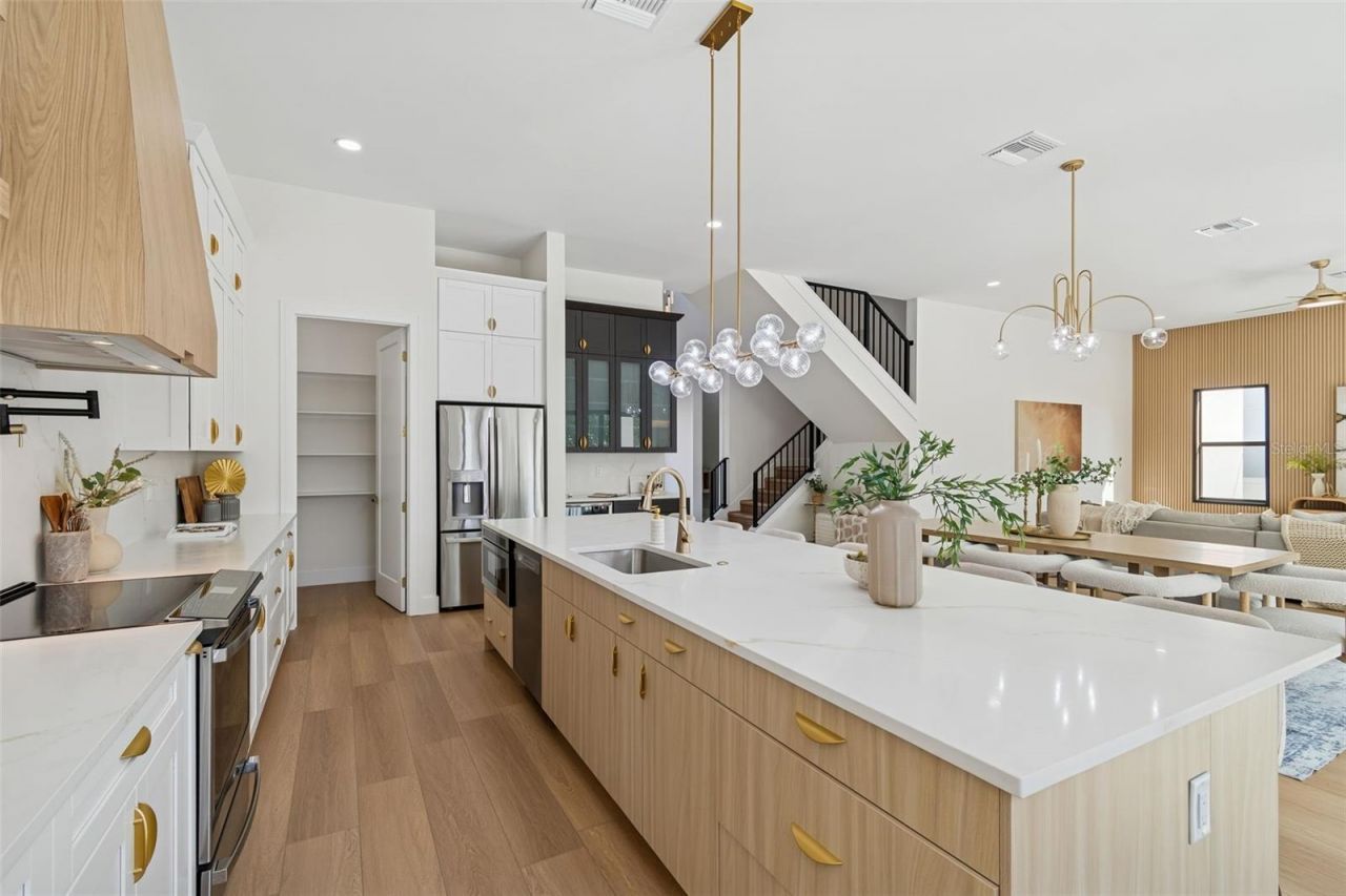 4714 W Leila Avenue, Tampa, FL 33616 Photo