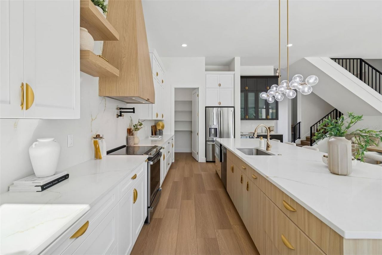 4714 W Leila Avenue, Tampa, FL 33616 Photo