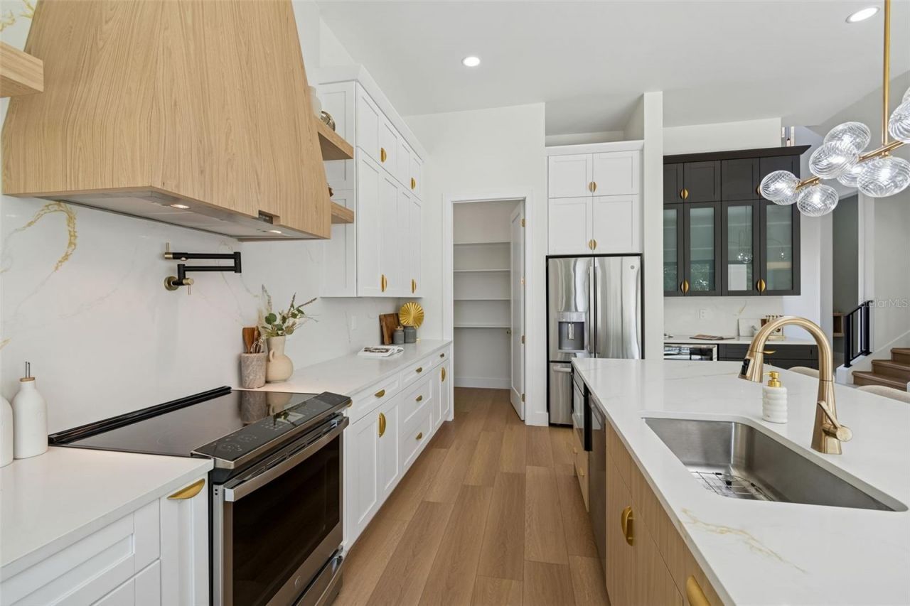 4714 W Leila Avenue, Tampa, FL 33616 Photo