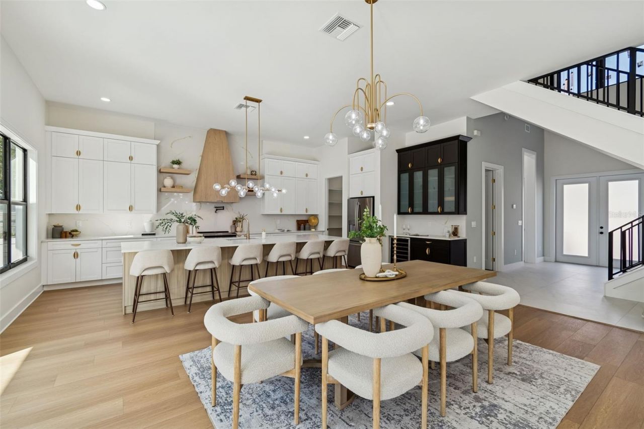 4714 W Leila Avenue, Tampa, FL 33616 Photo