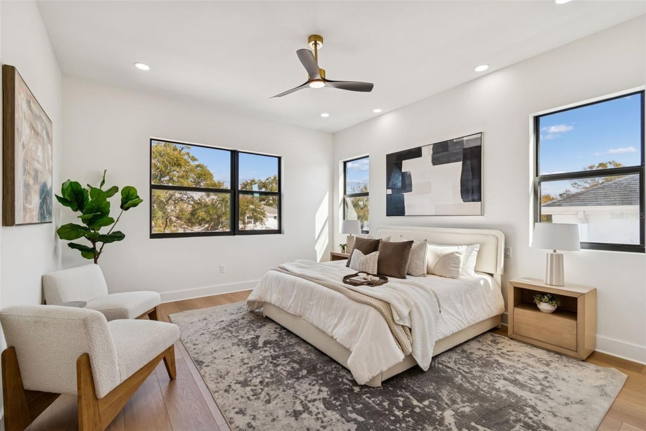 4714 W Leila Avenue, Tampa, FL 33616 Photo