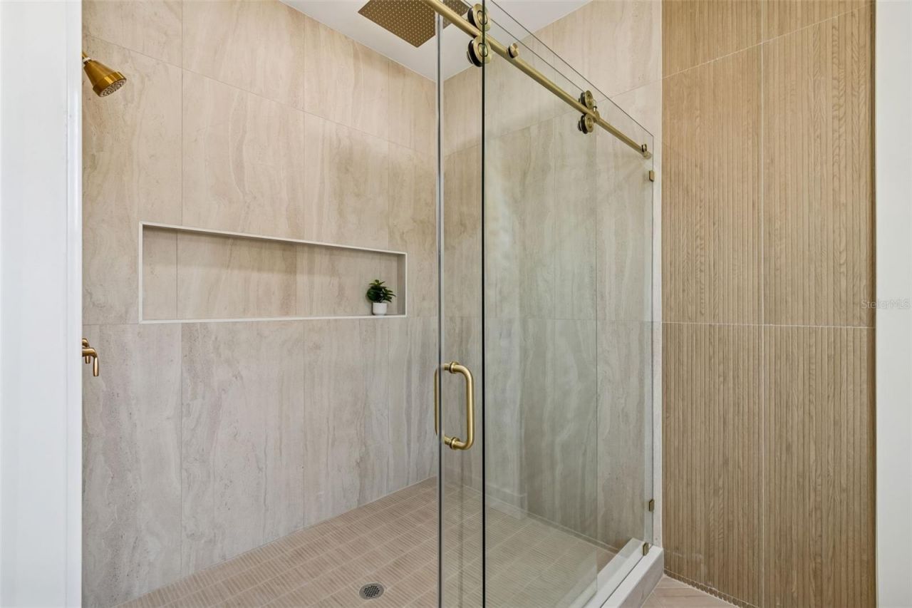 4714 W Leila Avenue, Tampa, FL 33616 Photo