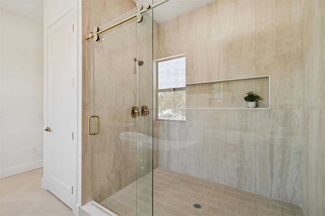 4714 W Leila Avenue, Tampa, FL 33616 Photo