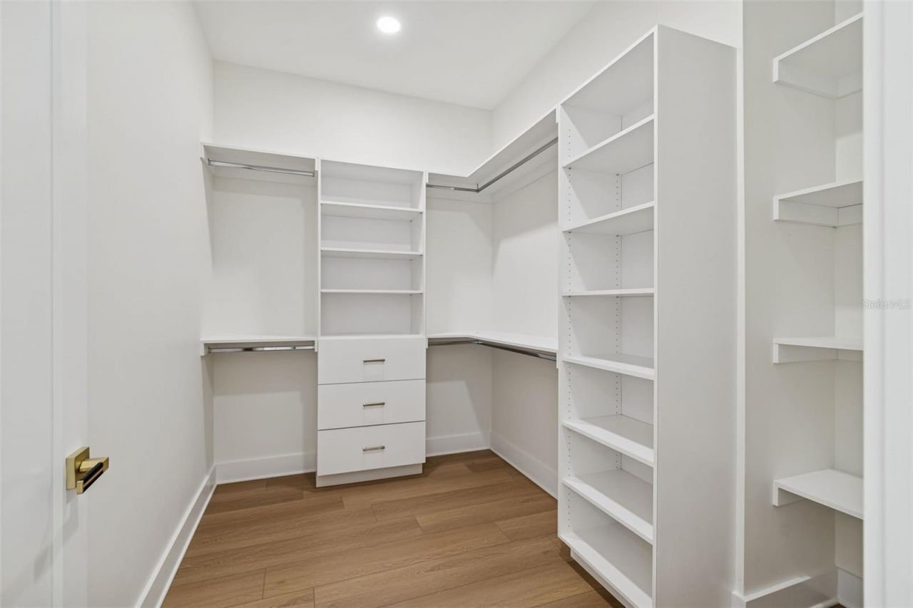 4714 W Leila Avenue, Tampa, FL 33616 Photo