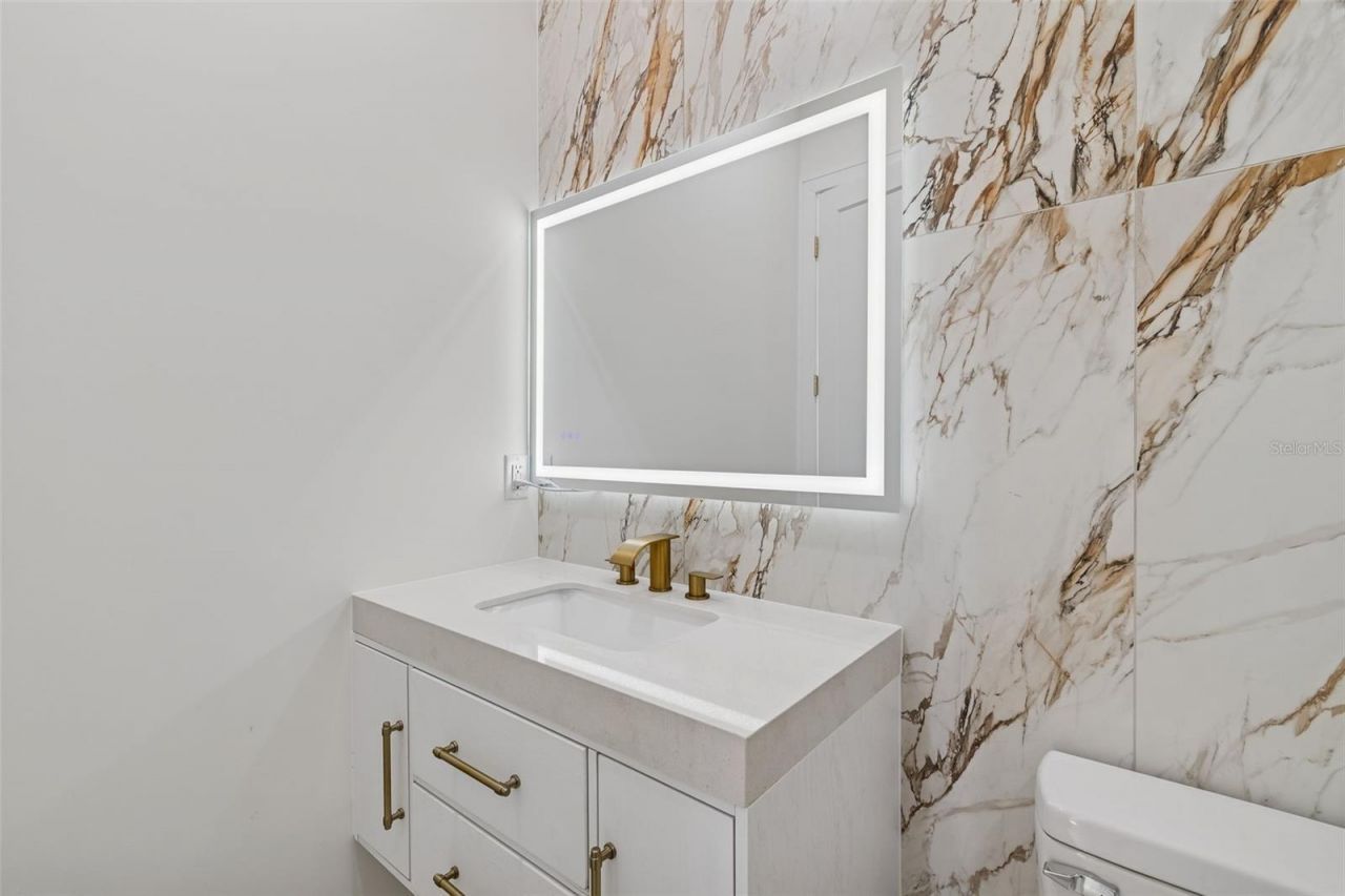 4714 W Leila Avenue, Tampa, FL 33616 Photo