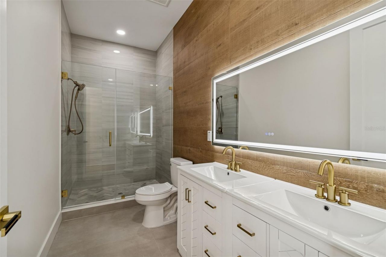 4714 W Leila Avenue, Tampa, FL 33616 Photo