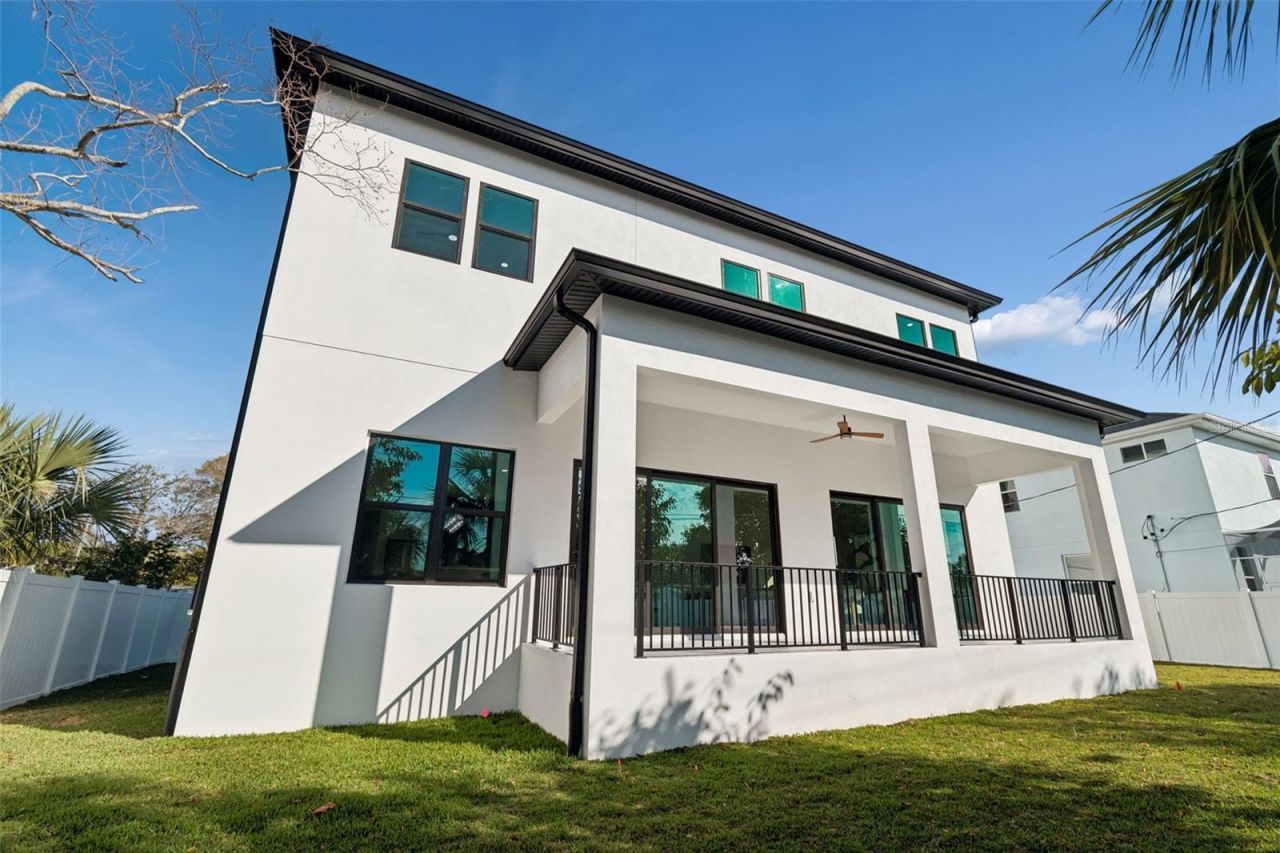 4714 W Leila Avenue, Tampa, FL 33616 Photo