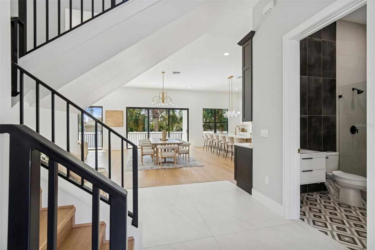 4714 W Leila Avenue, Tampa, FL 33616 Photo